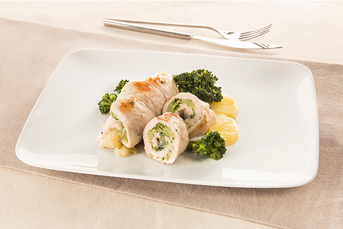 Turkey roulade with broccoli cream Turkey roulade with broccoli cream
