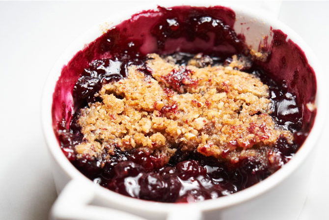 Apple and berry crumble Apple and berry crumble