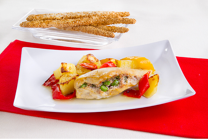 Chicken breast pockets with asparagus and ham Chicken breast pockets with asparagus and ham