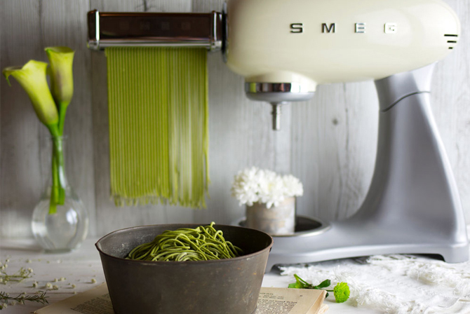 HOMEMADE ORGANIC MATCHA PASTA HOMEMADE ORGANIC MATCHA PASTA